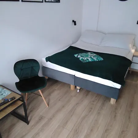 ホームステイ Fargo ウストカ